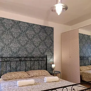 https://two-steps-from-rialto.hotelinveneto.com